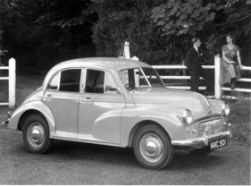 Morris Minor Saloon (1950) - bis 1956 mit geteilter Frontscheibe