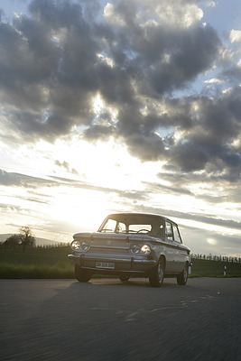 NSU TT (1971) - dramatischer Hintergrund für ein undramatisches Fahrzeug