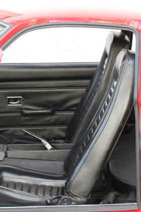 Opel GT 1100 (1970) - flache und relativ wenig profilierte Sitze