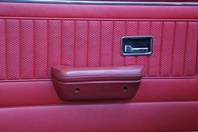 Opel GT 1900 (1971) – Kurze Armlehne an der Tür