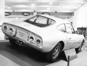 Opel GT (1965) - das Heck des Prototypen ist noch etwas feingliedriger als die spätere Serienversion