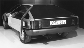 Opel GT 2 (1975) - futuristisches und windschlüpfriges Experimentalfahrzeugmit Schiebetüren - Internationale Automobilausstellung (IAA) in Frankfurt 1975