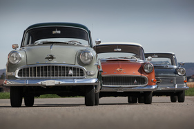 Opel Rekord 1700 (1962) - drei Generationen Rekord, vorne Olympia Rekord, danach P1 und hinten P2