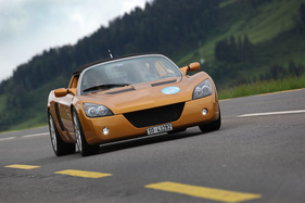 Opel Speedster 2.2 (2002) - am Kunststoffautotreffen "Fantastic Plastic 2016"