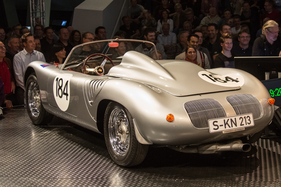Bild Porsche 718 RS 60 Spyder (1960) an der Porsche Soundnacht 2016 - vor der Bühne
