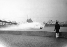 Porsche 904 (1965) - Unglaubliches Foto des GT Klassensiegers Porsche 904 während den extremen Niederschlagsstunden (12 Stunden von Sebring 1965)