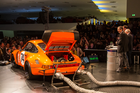Bild Porsche 911 RSR 3.0 (1974) an der Porsche Soundnacht 2016 - Soundcheck