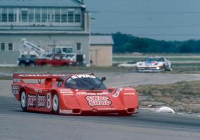 Porsche 962 (1985) - Das ist der Preston Henn Swap Shop Porsche 962, Gesamtsieger von 1985 gefahren von A.J. Foyt und Bob Wollek (12 Stunden von Sebring 1985)
