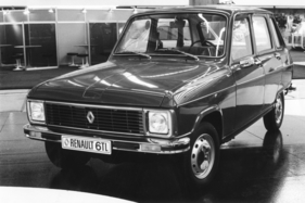 Renault 6 TL (1973) - neues Kühlergesicht und neue Stossstangen beim R 6 - Internationale Automobilausstellung (IAA) in Frankfurt 1973