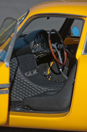 Rochdale Olympic (1962) - die Sitze sind periodengerecht