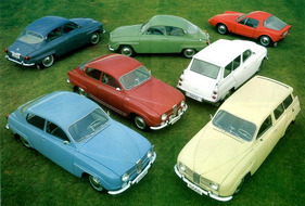 Saab 96 (1967) - das Modell 96 inmitten seiner Geschwister, unter anderem ist auch der berühmte Sonett zu sehen, Abbildung aus Verkaufsprospekt
