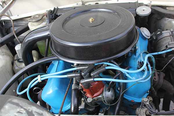 Saab 96 V4 Deluxe (1969) - der V4-Motor von Ford im Bug des Saab