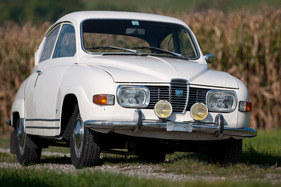 Saab 96 V4 Deluxe (1969) - die Gesaltung des Kühlergrilles änderte mehrmals über die 20 Jahre Bauzeit