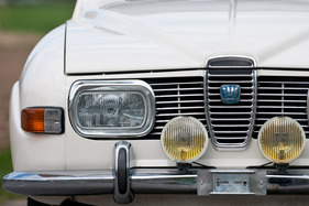 Saab 96 V4 Deluxe (1969) - die Rechteckscheinwerfer verraten diesen Wagen als Jahrgang 1968 oder später