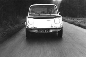 Simca 1000 Rallye 1 (1972) - mit Helm unterwegs