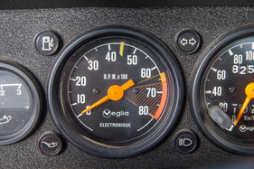 Simca 1000 Rallye 2 (1977) - der Stossstangenmotor dreht erstaunlich hoch