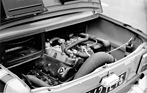 Simca Rallye 2 (1972) - Blick in den Motorraum des Testwagens