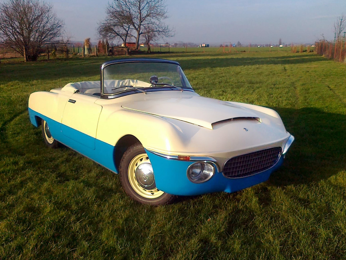 Skoda 440 Spartak Polytex Roadster (1955) - fertig restauriert und in neuem Glanze