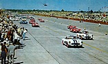 Startaufnahme aus den Zuschauerreihen weit vorne  (1957) -  (12 Stunden von Sebring 1957)