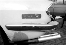 Triumph Stag (1970) - zwei Auspuffenden beim Demonstrator