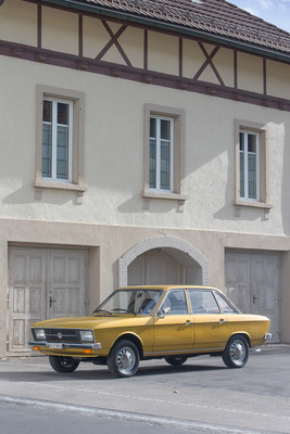 VW K 70 L (1970) - klassische viertürige Stufenheck-Limousine