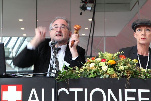 Bild "... zum Zweiten ..." - an der Versteigerung der Oldtimer Galerie am 23. April 2016 in Toffen