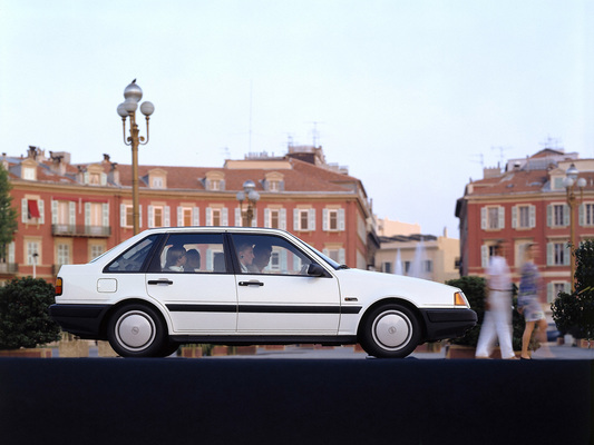 Volvo 440