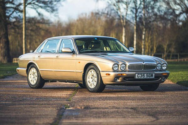 Jaguar X308