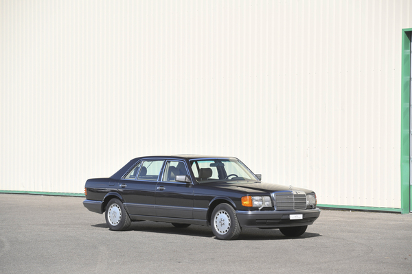 Mercedes-Benz 300 SEL