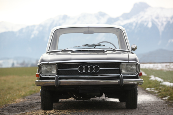 Audi 72