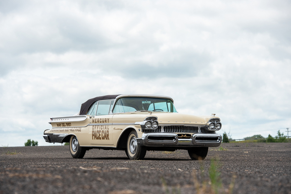 Mercury Turnpike Cruiser