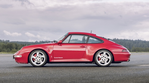 Porsche 911 Carrera 4