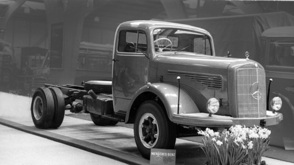 Mercedes-Benz L 311