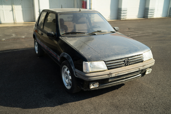 Peugeot 205