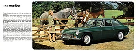 MG B GT - Prospekt (1968, engl.) - Seiten 4 und 5