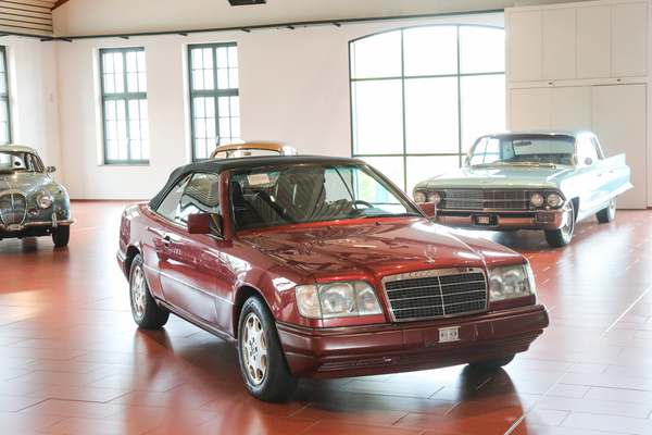 Mercedes-Benz E 220