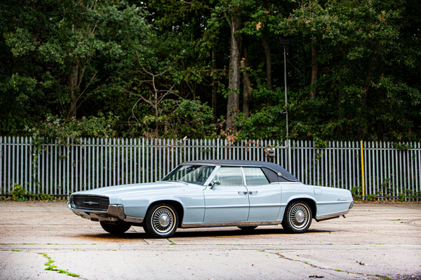 Ford (US) Thunderbird Landau Sedan