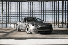 Aston Martin V12 Vanquish S