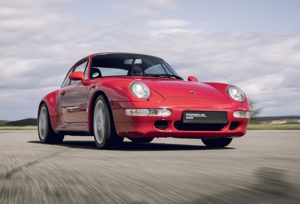 Porsche 911 Carrera 4