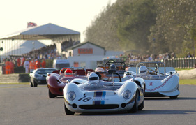 Bild zu Bildergalerie - Sport-Prototypen 1963-1966 - Whitsun Trophy am Goodwood Revival 2012
