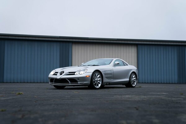 Mercedes-Benz SLR McLaren