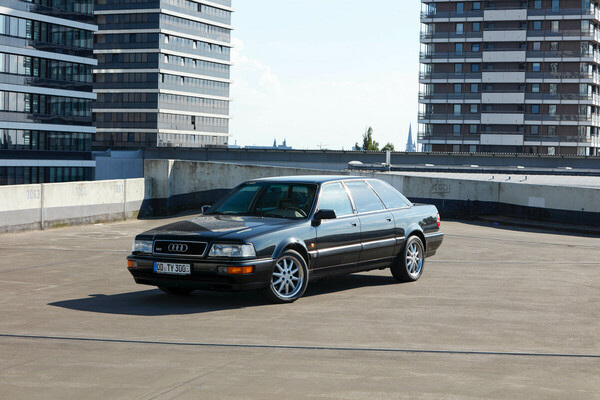 Audi V8