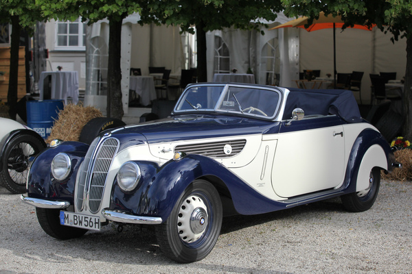 BMW 327