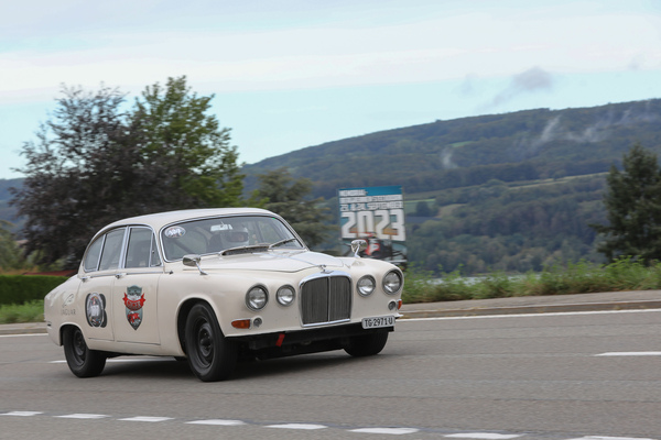 Jaguar 420