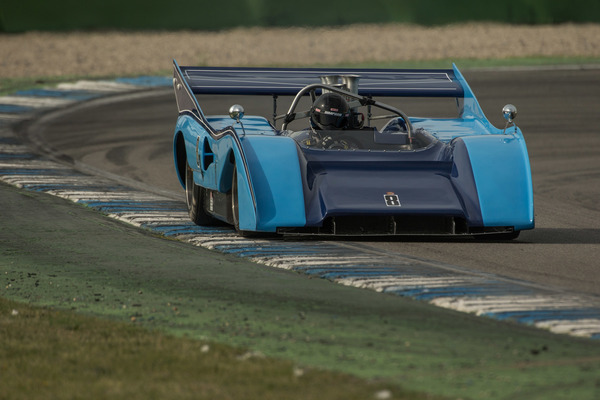 McLaren M8