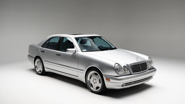 Mercedes-Benz E 55 AMG