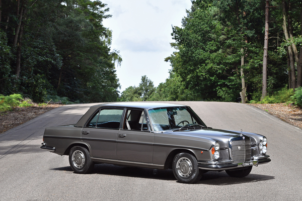 Mercedes-Benz 300 SEL 3.5