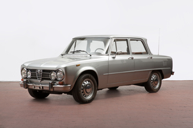 Alfa Romeo Giulia 1300 Super