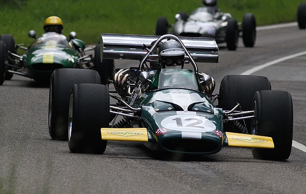 McLaren M10B