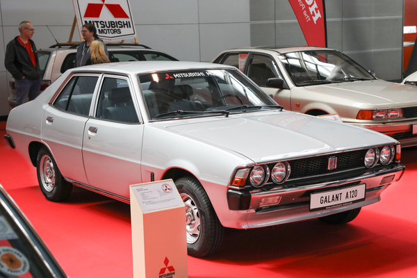 Mitsubishi Galant